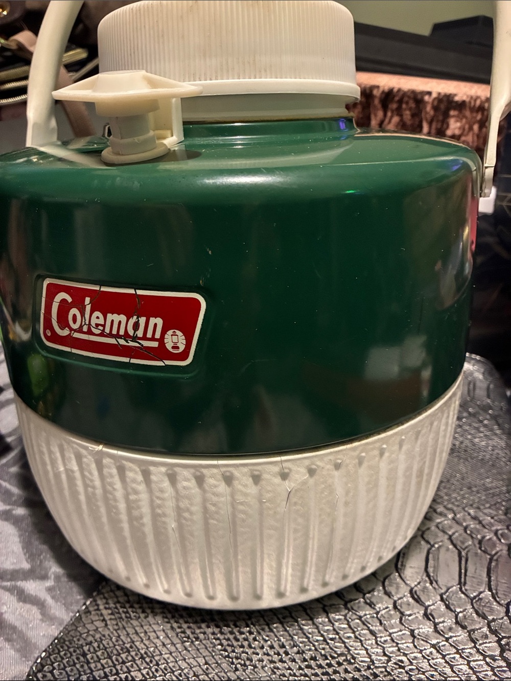 #392| vintage Coleman (made in The US)  Green and White Drink Dispenser Jug